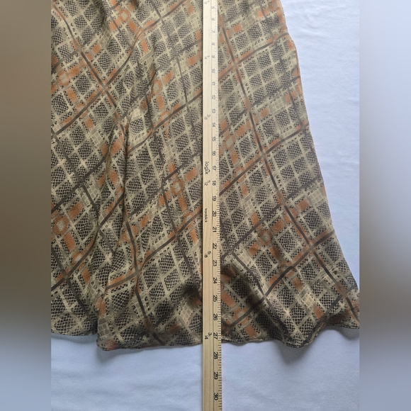 Vtg Jones New York 100% Silk A-Line Skirt in Brown and Tan - Picture 7 of 7
